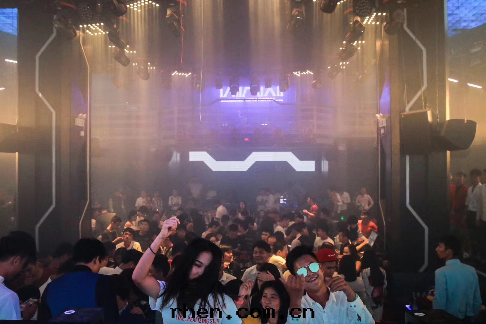 1536649920548462.jpg 1536649920548462.jpg