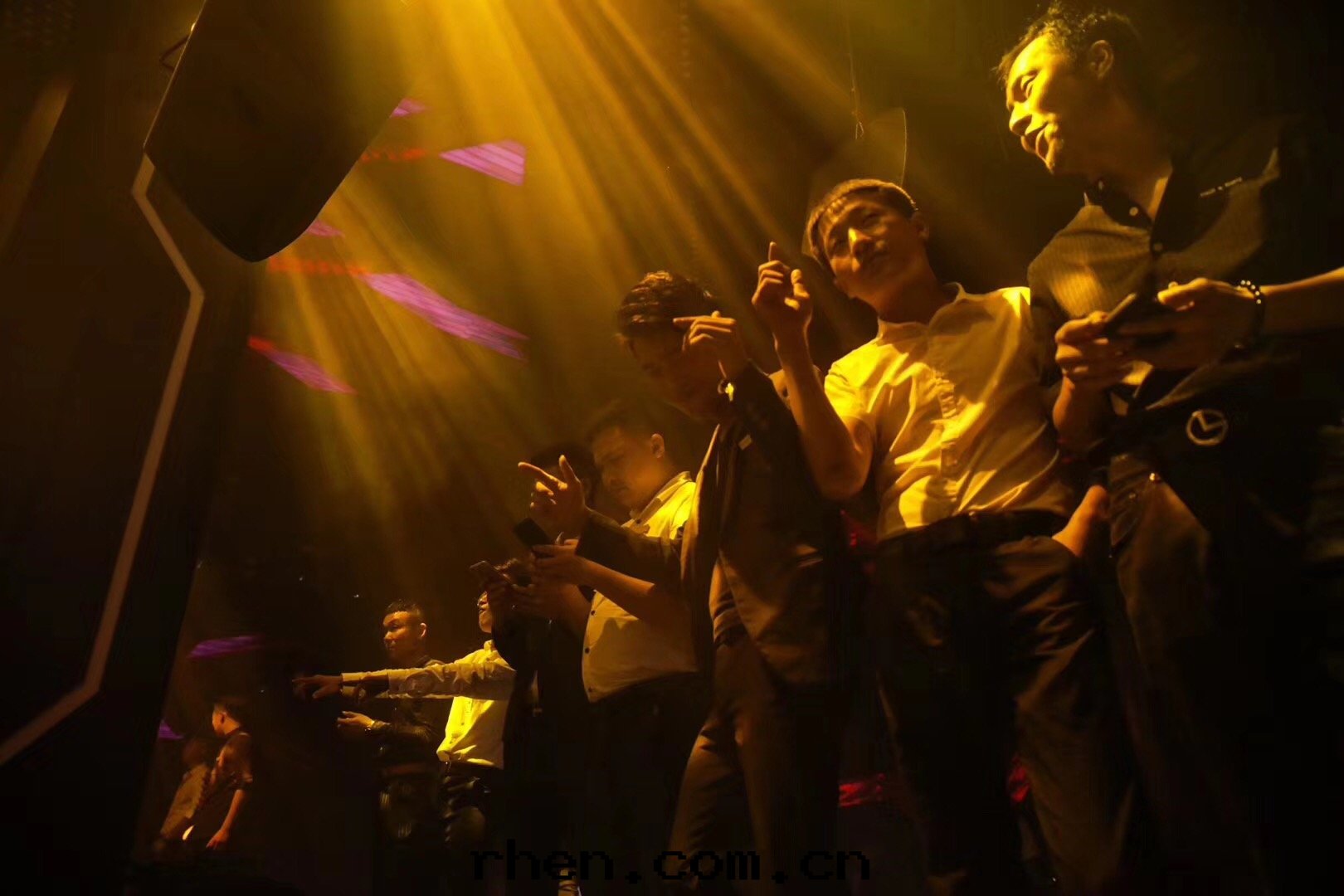 1536649971300336.jpg 1536649971300336.jpg