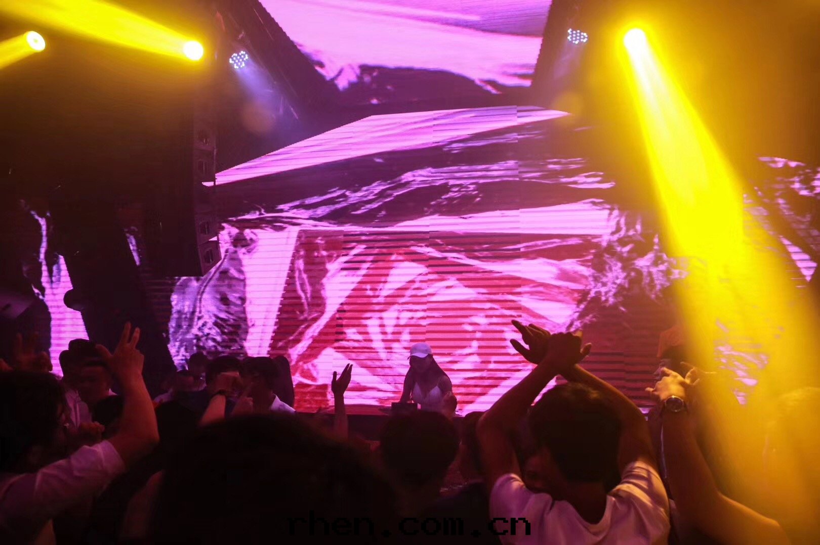 1536650015355870.jpg 1536650015355870.jpg